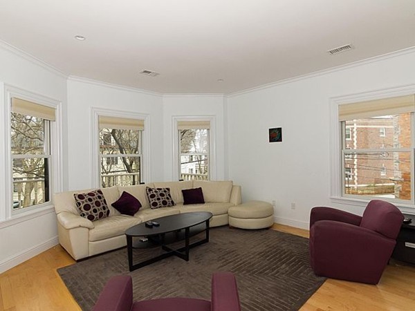 106 Naples Road, Unit 2 Brookline, MA 02446 - Photo 14 of 24 Gallery Image 14
