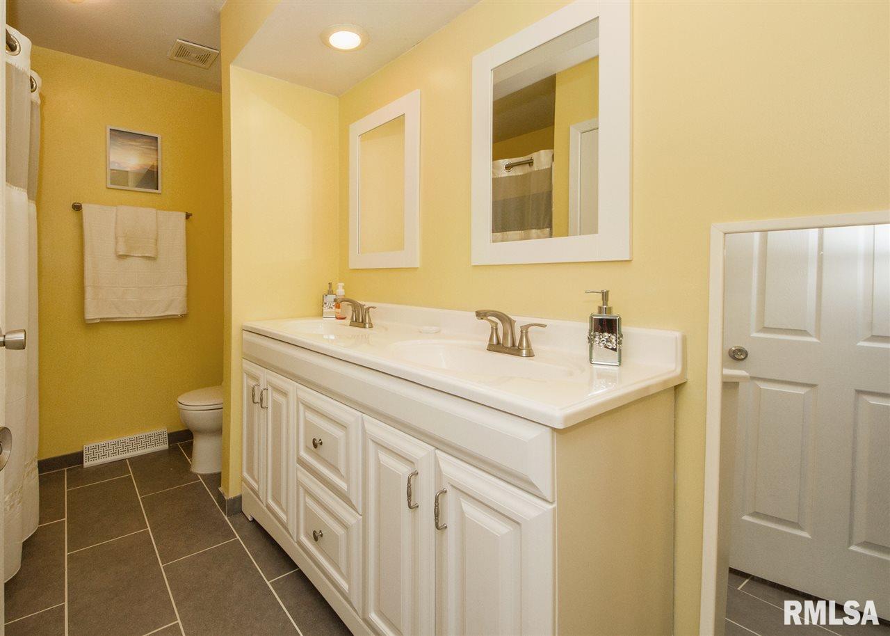 704 3rd Street Moline, IL 61265 - Photo 10 of 15 Gallery Image 10