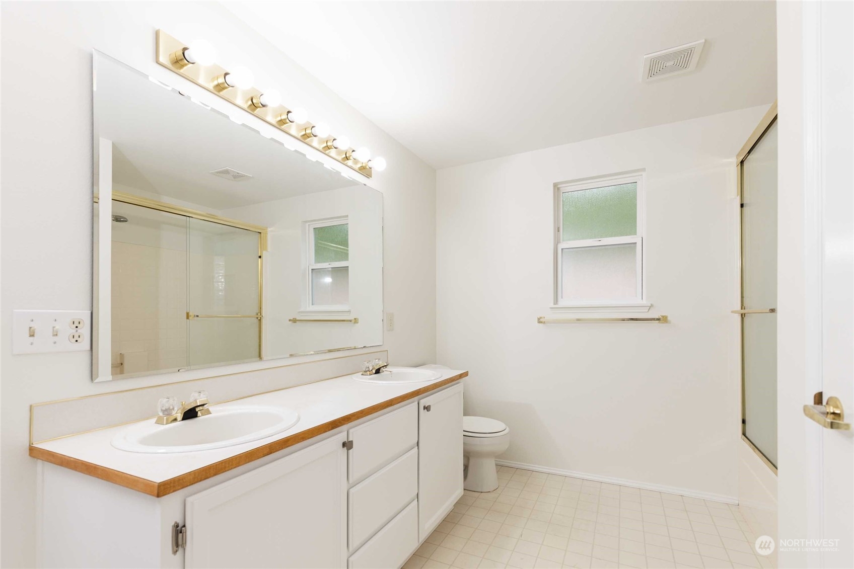 14104 Southeast 188 Way Renton, WA 98058 - Photo 18 of 19 Gallery Image 18