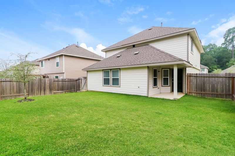 2743 Madison Court Conroe, TX 77304 - Photo 2 of 15