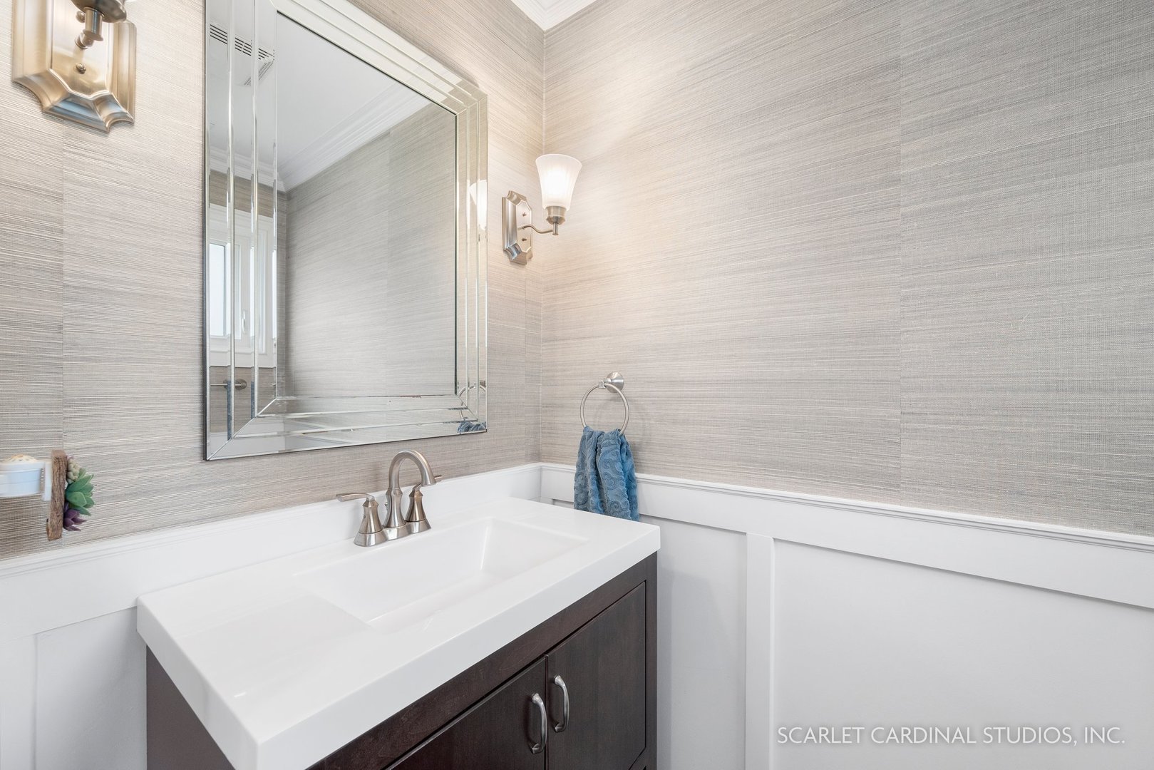432 Countryside Drive Wheaton, IL 60187 - Photo 12 of 29 a bathroom with a sink and a mirror