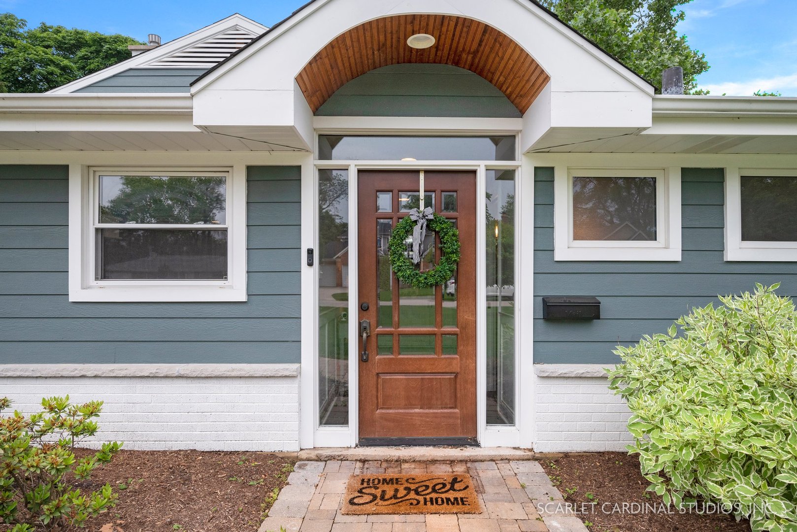 432 Countryside Drive Wheaton, IL 60187 - Photo 2 of 29 a view of a house with a potted plant