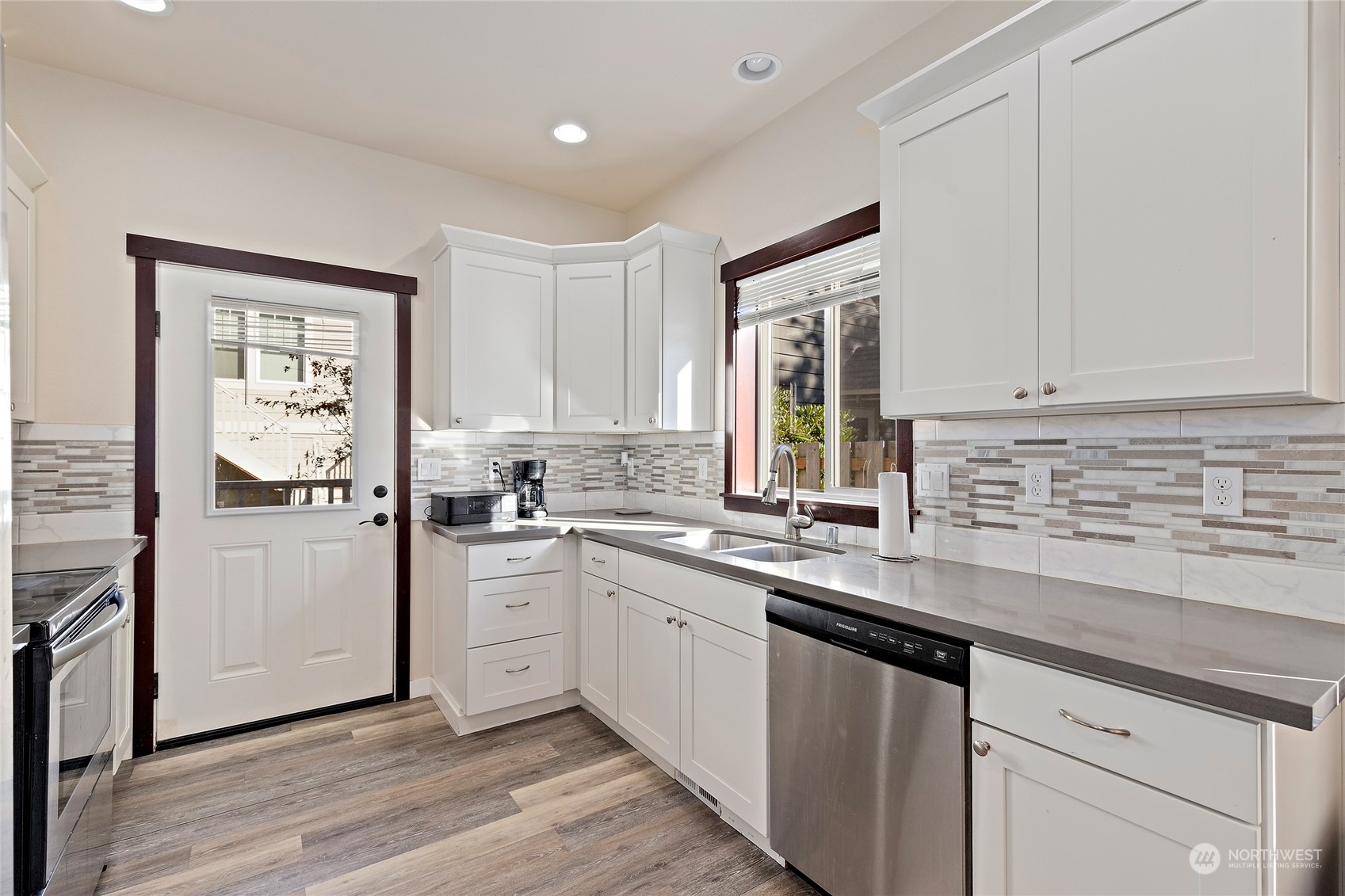 3317 Rucker Avenue, Unit A Everett, WA 98201 - Photo 13 of 32