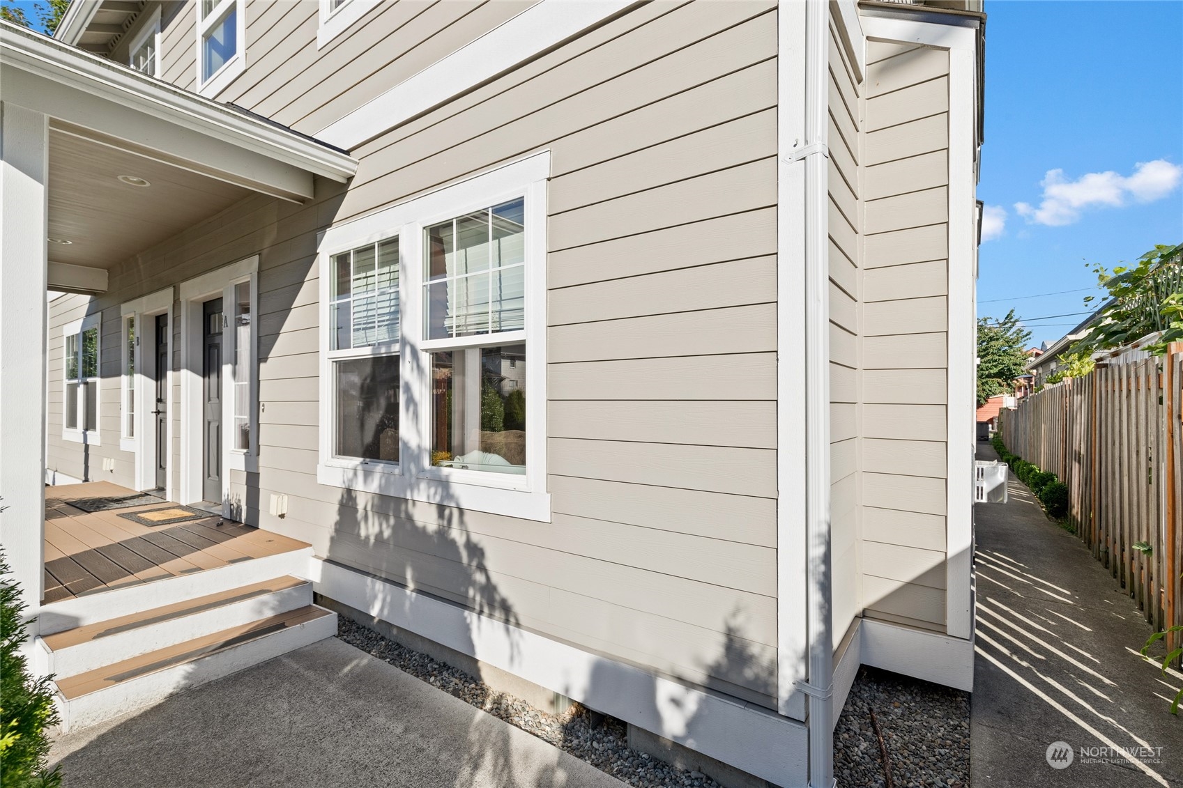 3317 Rucker Avenue, Unit A Everett, WA 98201 - Photo 2 of 32