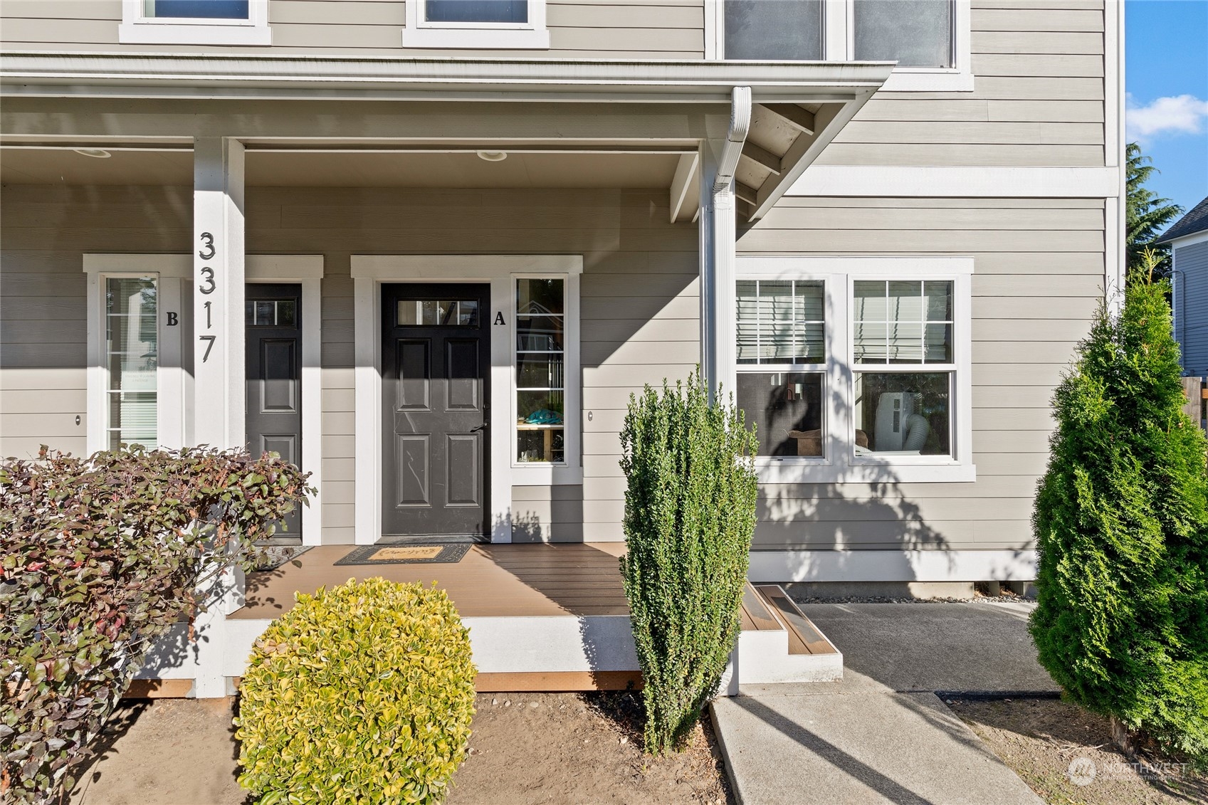 3317 Rucker Avenue, Unit A Everett, WA 98201 - Photo 4 of 32