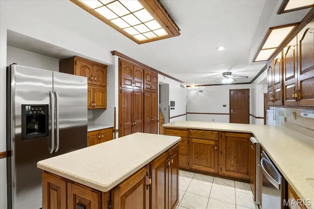 $549,900 | 221 Towerhill Drive, Columbia, IL 62236