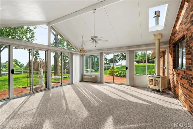 $549,900 | 221 Towerhill Drive, Columbia, IL 62236