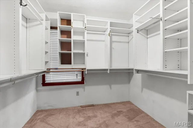 $549,900 | 221 Towerhill Drive, Columbia, IL 62236