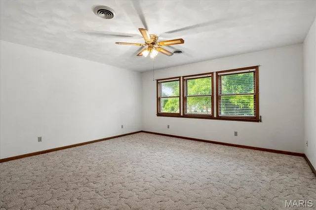 $549,900 | 221 Towerhill Drive, Columbia, IL 62236