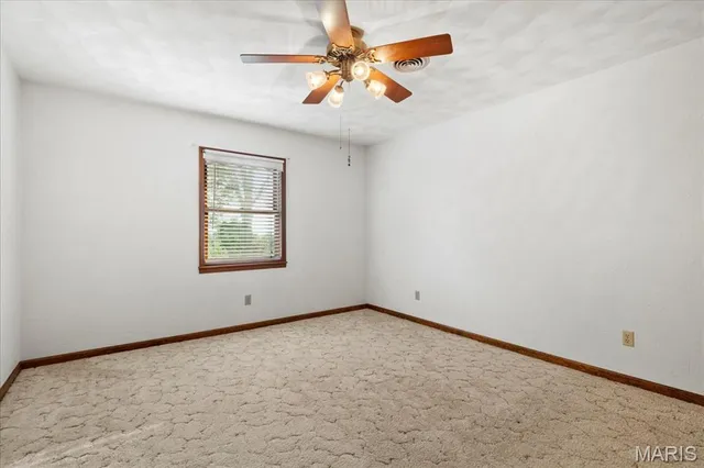 $549,900 | 221 Towerhill Drive, Columbia, IL 62236