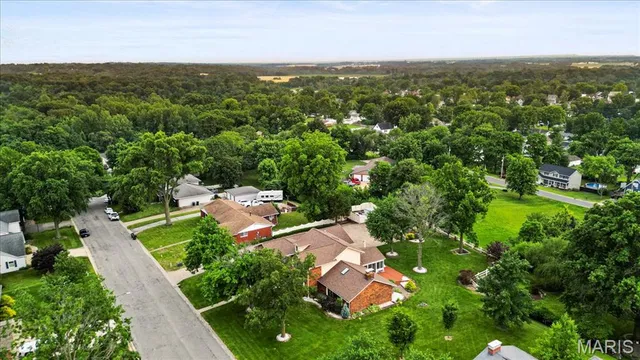 $549,900 | 221 Towerhill Drive, Columbia, IL 62236