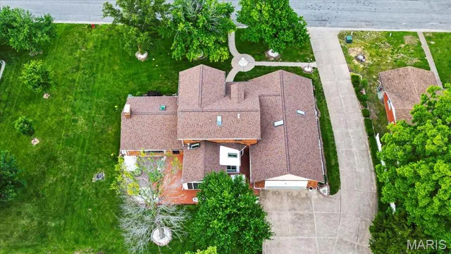 $549,900 | 221 Towerhill Drive, Columbia, IL 62236