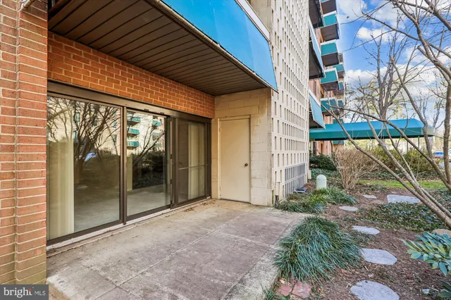 $2,100 | 6147 Leesburg Pike, Unit 107, Falls Church, VA 22041