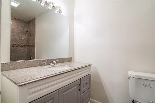 $1,675 | 156 East King Street, Unit 4, San Bernardino, CA 92408