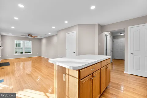 $750,000 | 18452 Crownsgate Circle, Germantown, MD 20874