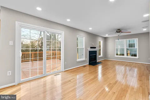 $750,000 | 18452 Crownsgate Circle, Germantown, MD 20874