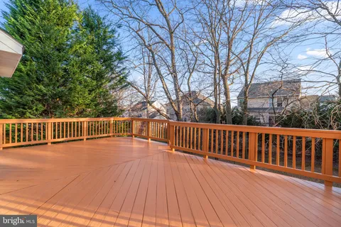$750,000 | 18452 Crownsgate Circle, Germantown, MD 20874