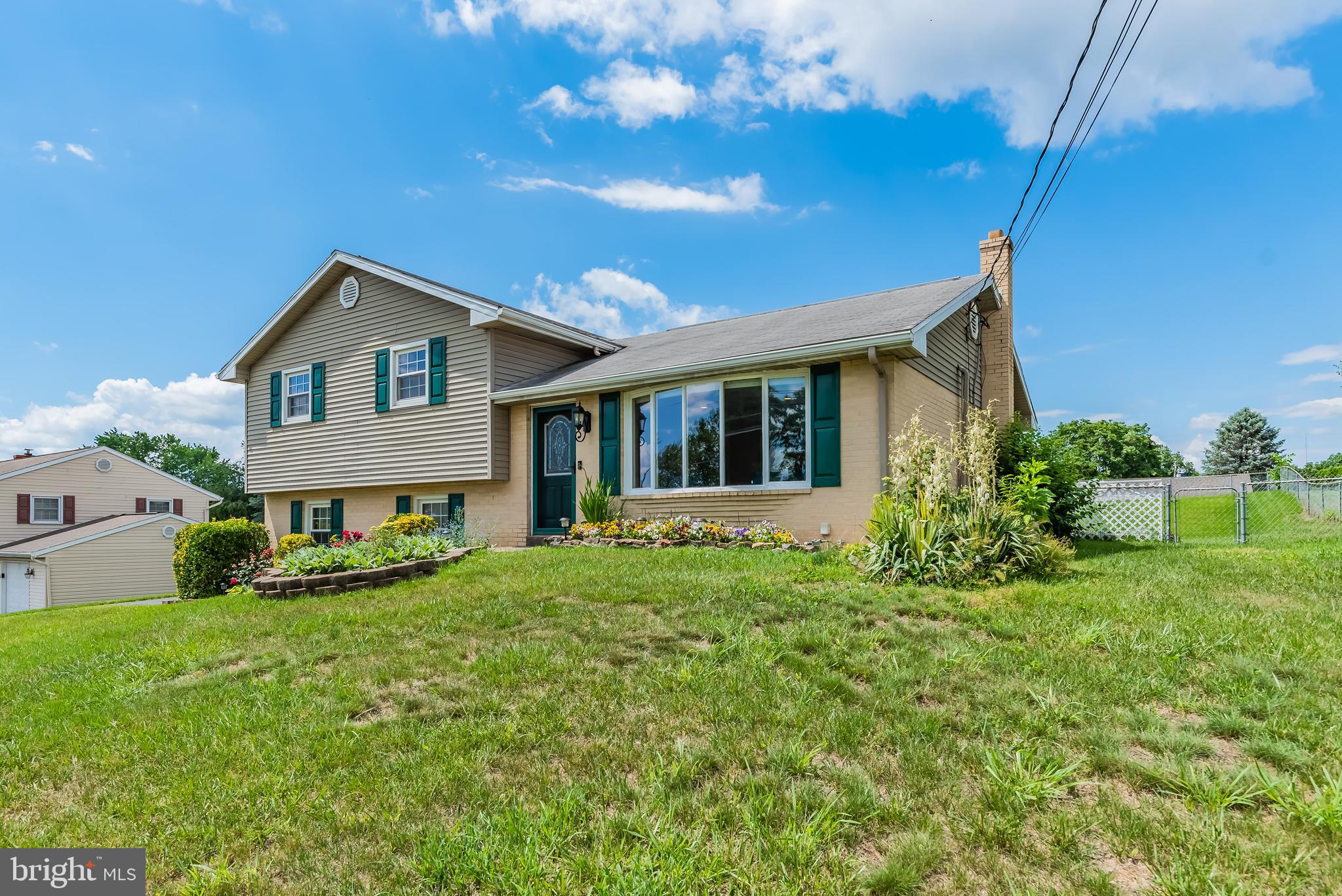 12 Hillcrest Road Enola, PA 17025 - Photo 2 of 37 Gallery Image 2