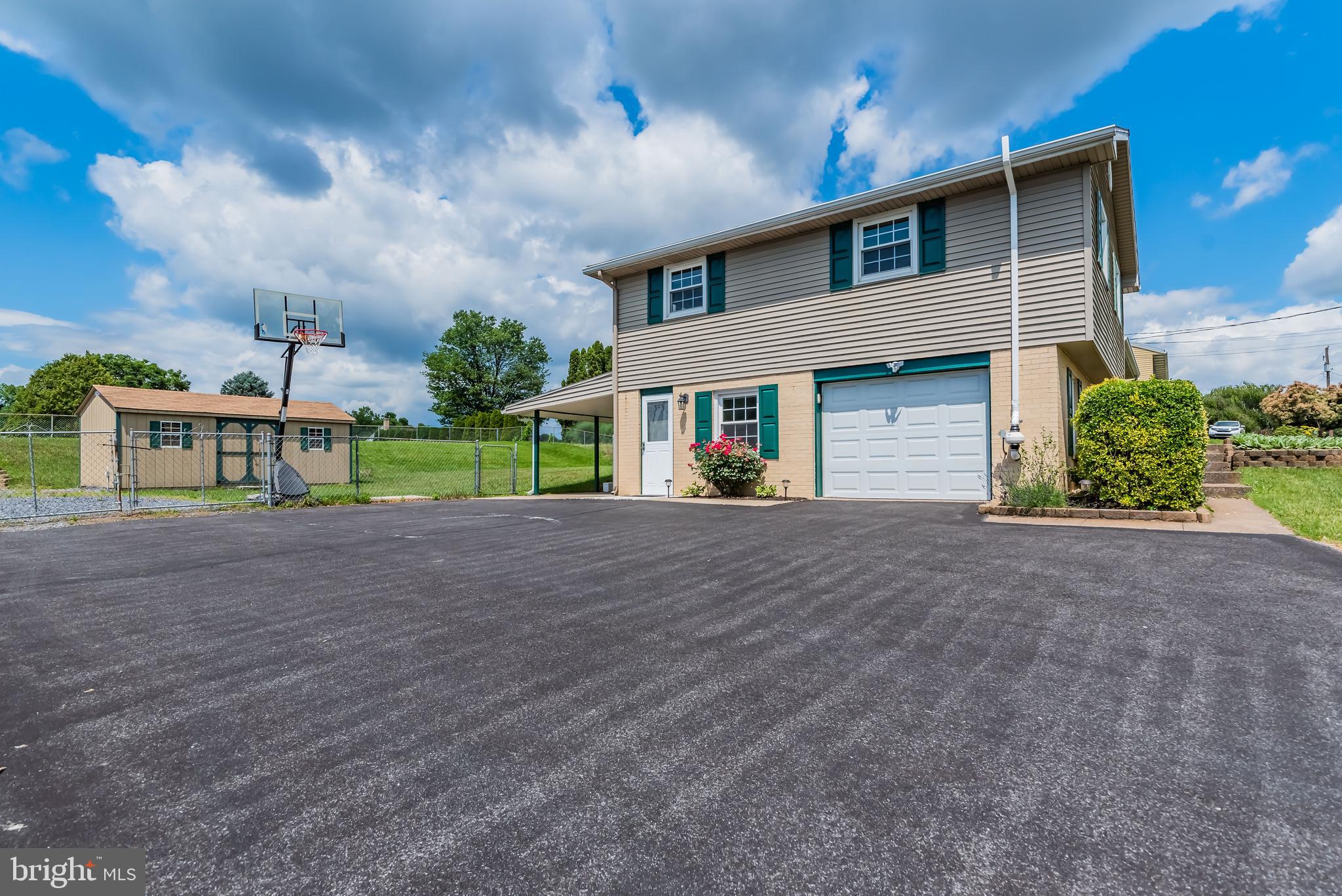 12 Hillcrest Road Enola, PA 17025 - Photo 3 of 37 Gallery Image 3