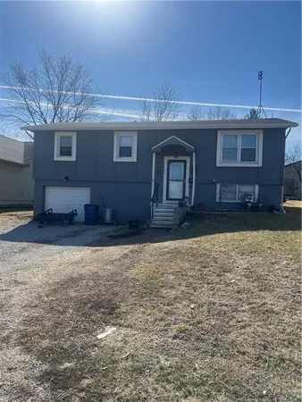 $179,000 | 421 West 8th Street, Cameron, MO 64429
