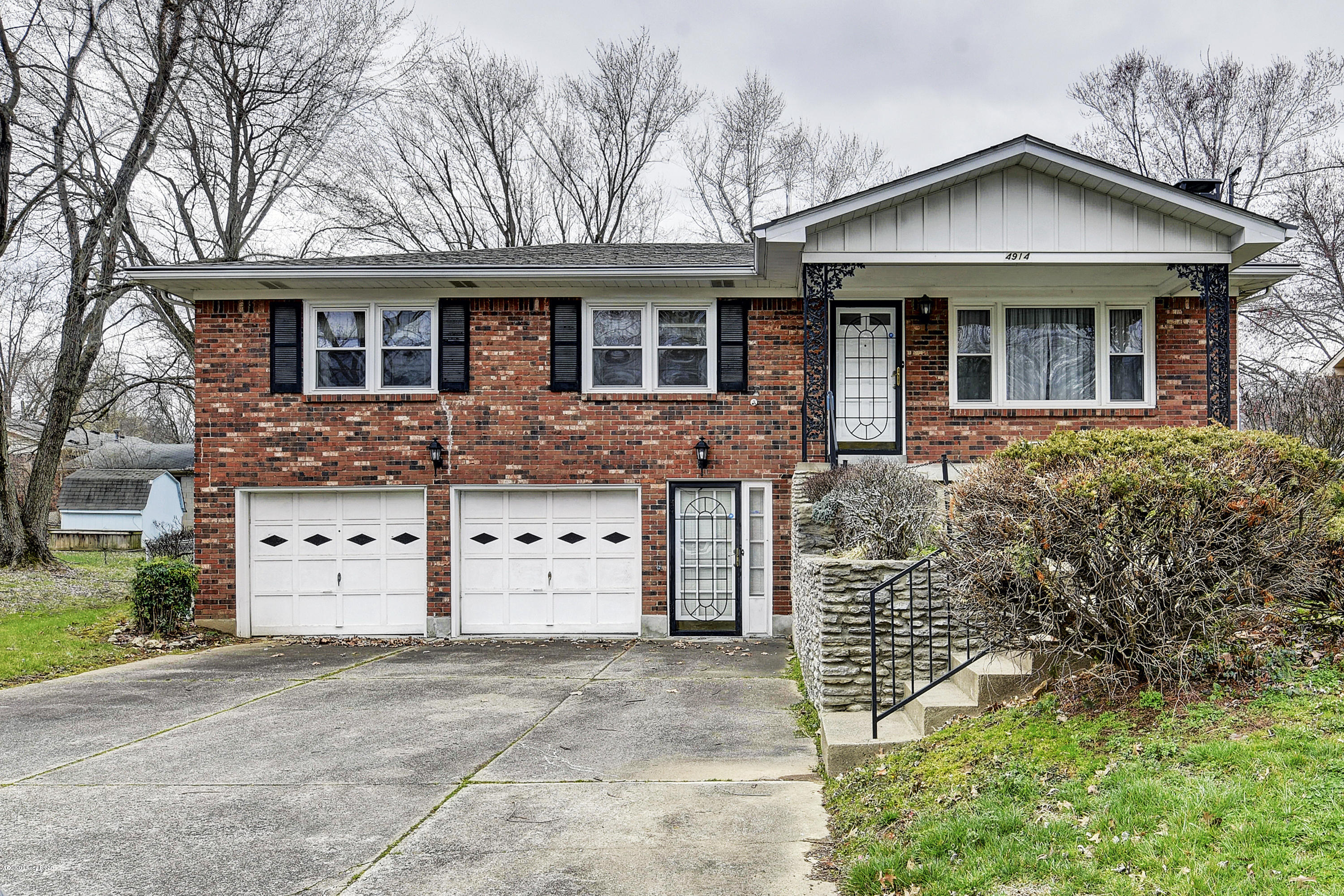 4914 Manslick Road Louisville, KY 40216 - Photo 1 of 36 _DSC0062_3_4_5_6