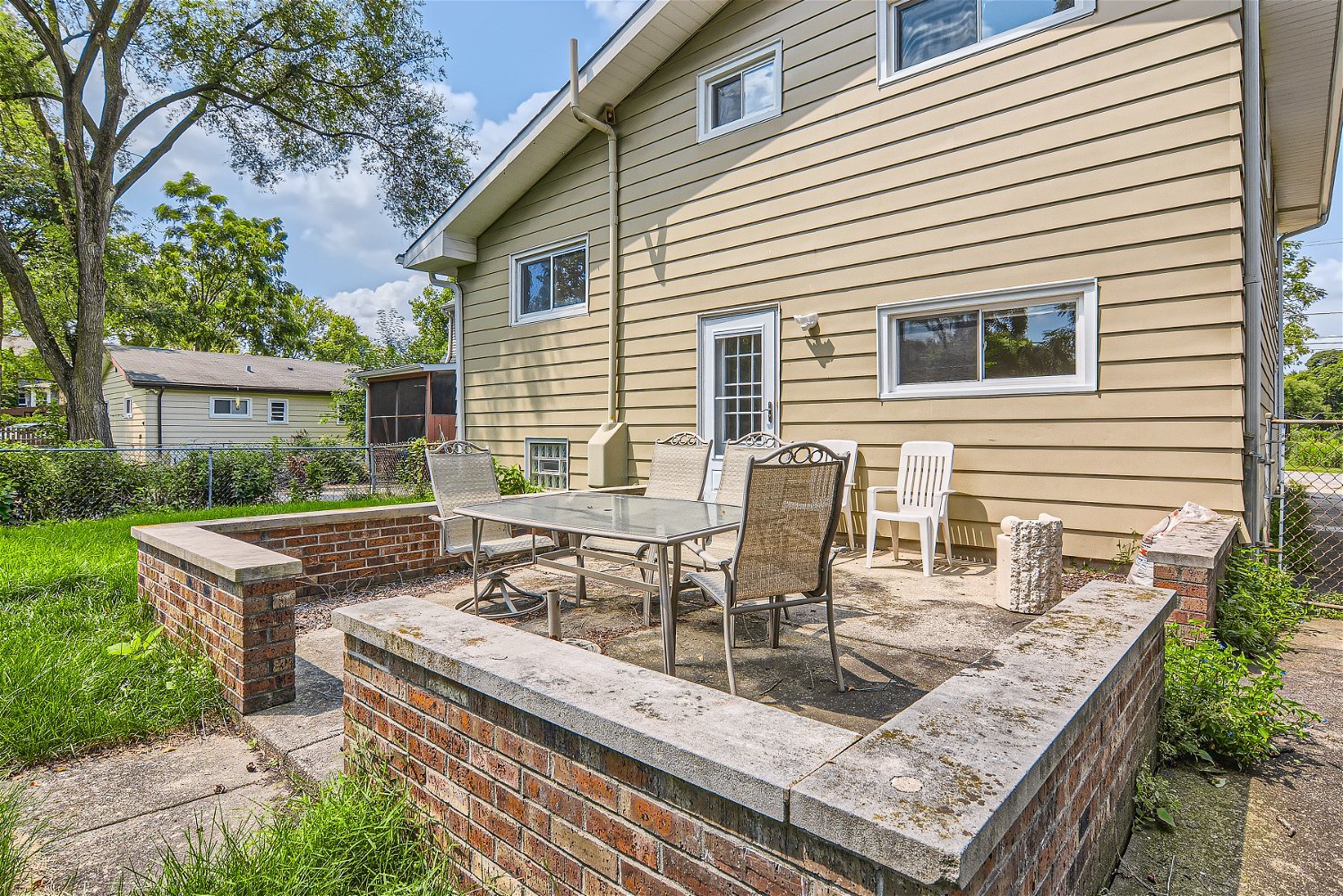 603 Delles Road Wheaton, IL 60187 - Photo 21 of 31 Gallery Image 21