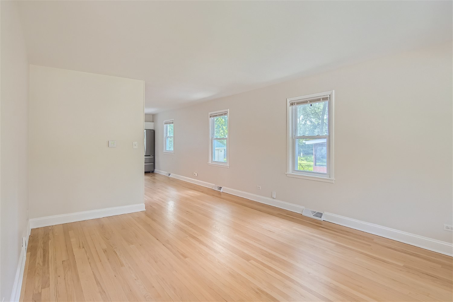 603 Delles Road Wheaton, IL 60187 - Photo 9 of 31 Gallery Image 9