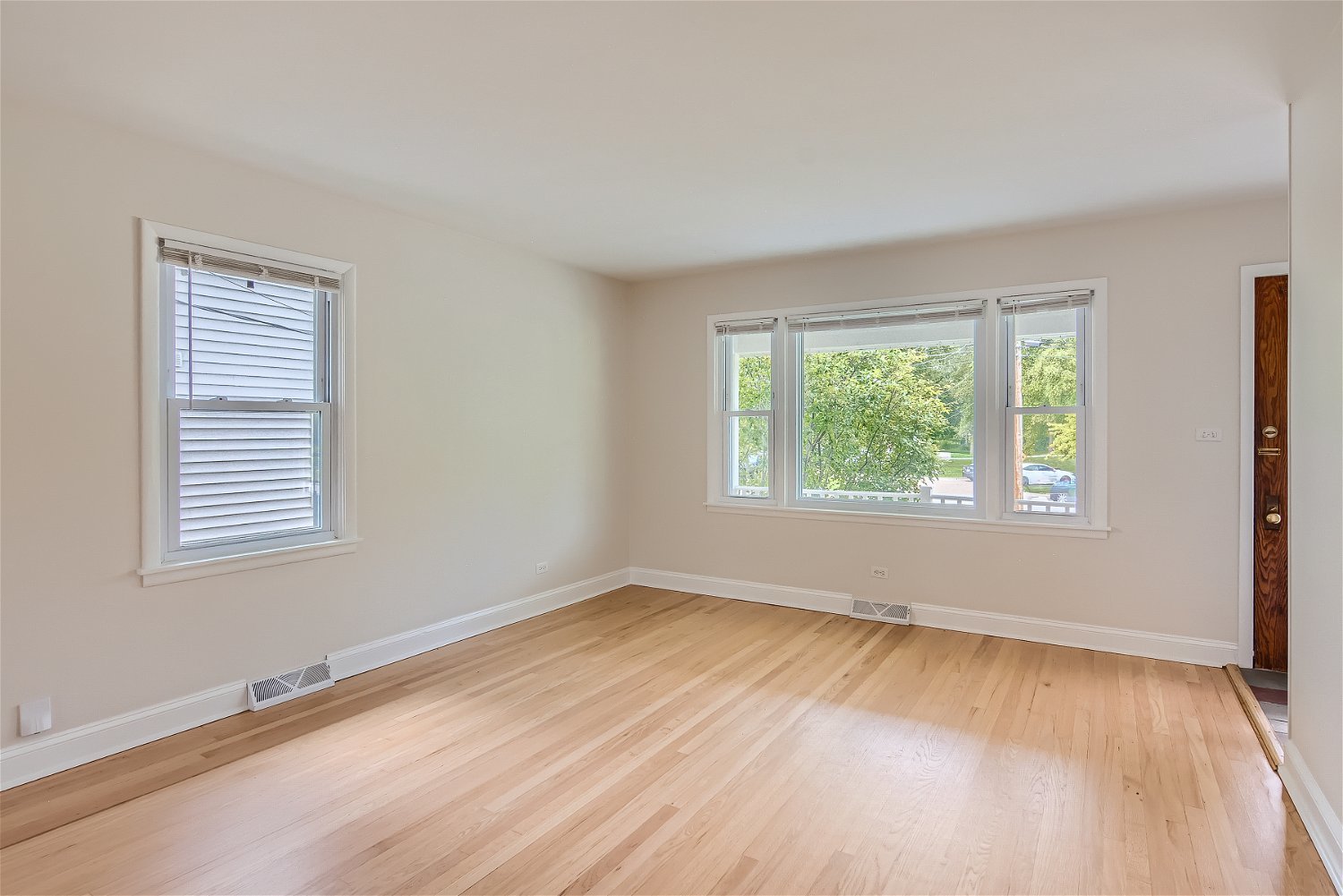 603 Delles Road Wheaton, IL 60187 - Photo 10 of 31 Gallery Image 10