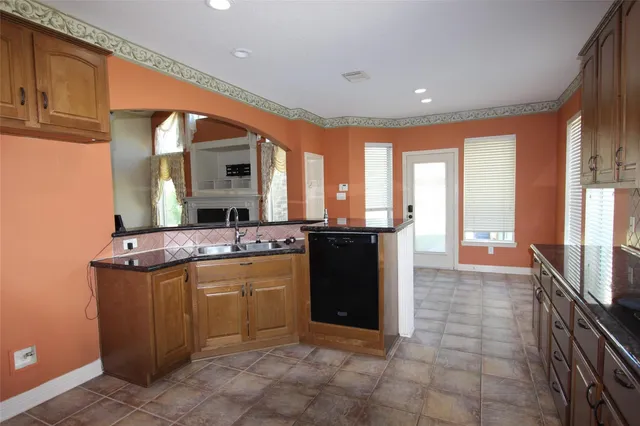 $2,890 | 1410 Caine Hill Court, League City, TX 77573