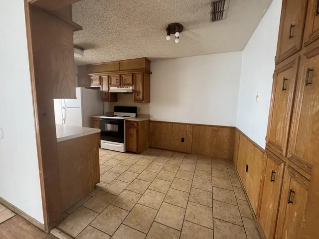 $695 | 7405 Waco Avenue, Unit D, Lubbock, TX 79423
