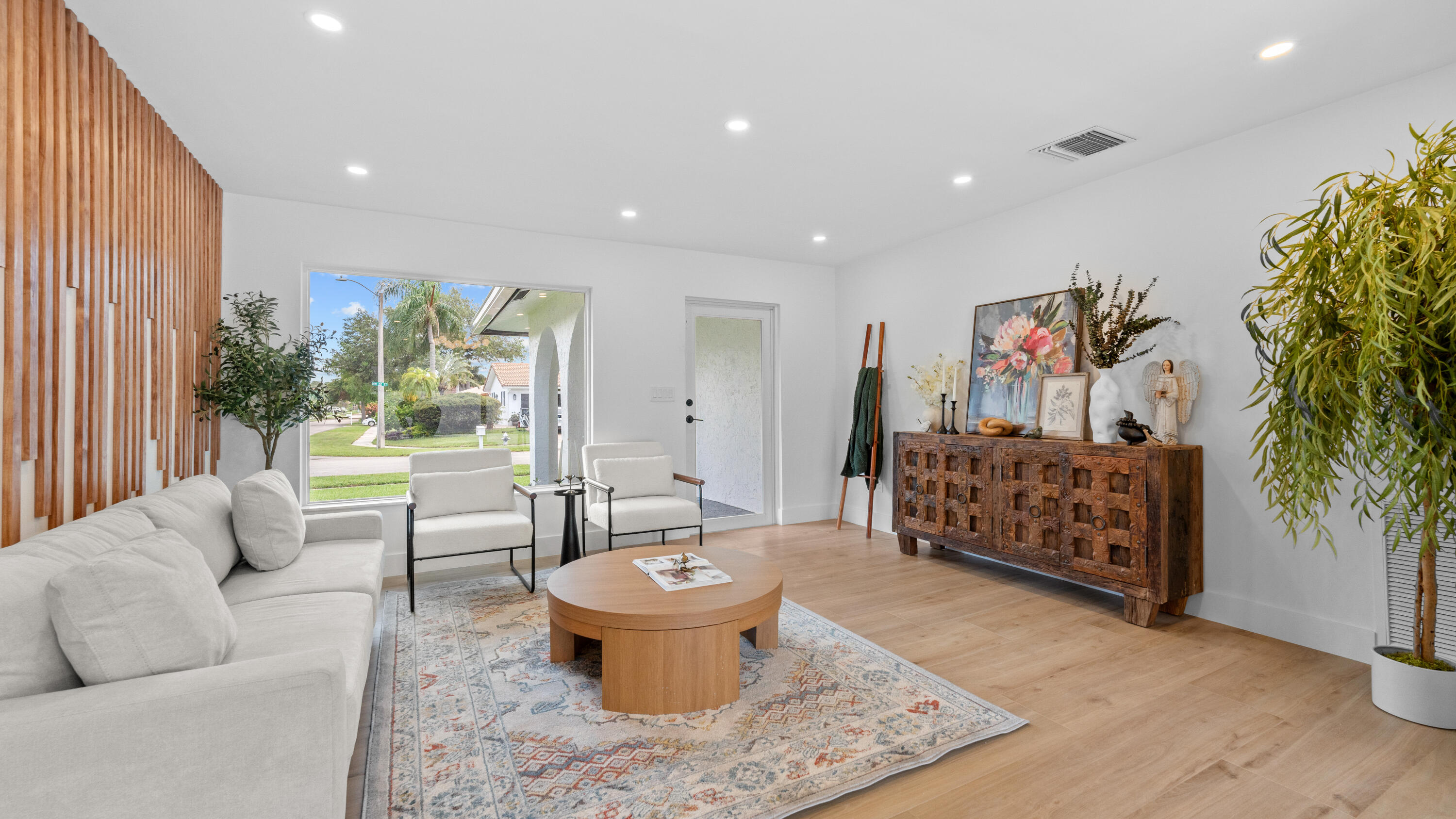 2654 Northwest 32nd Street Boca Raton, FL 33434 - Photo 3 of 25 DSC07604
