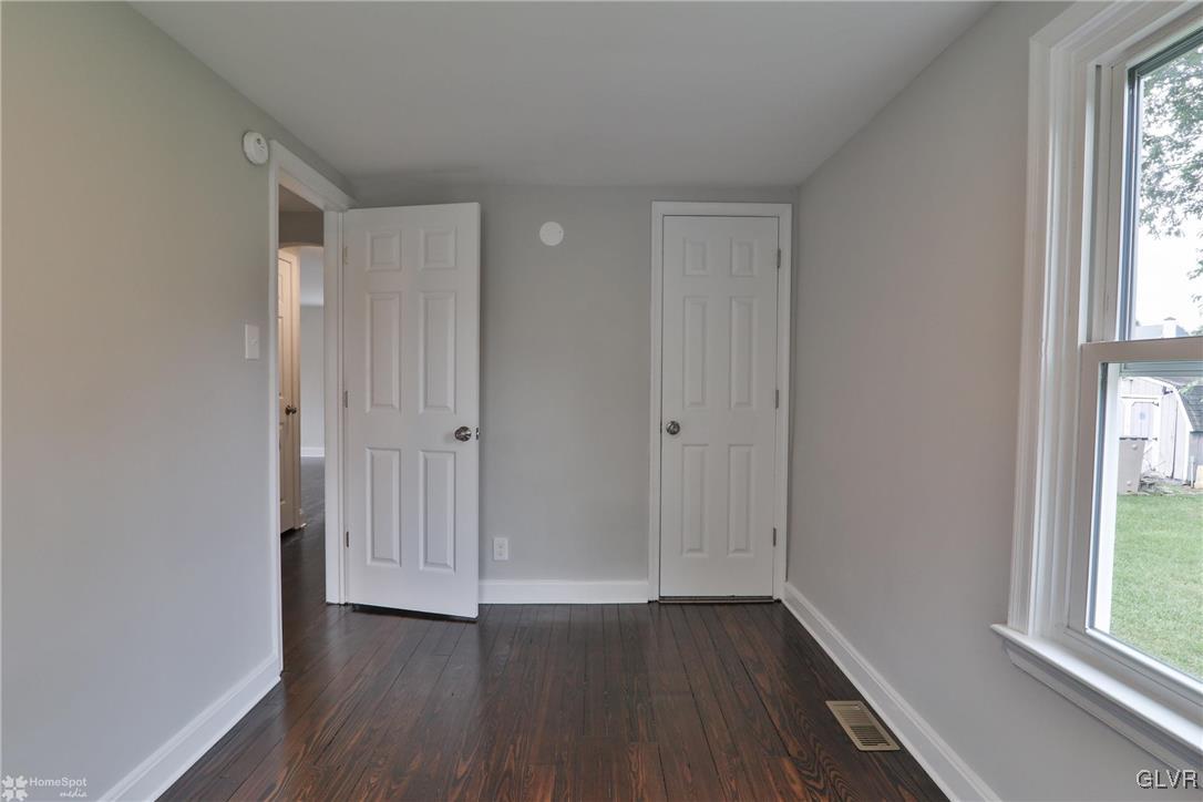 1926 Hart Street Bethlehem, PA 18017 - Photo 17 of 41
