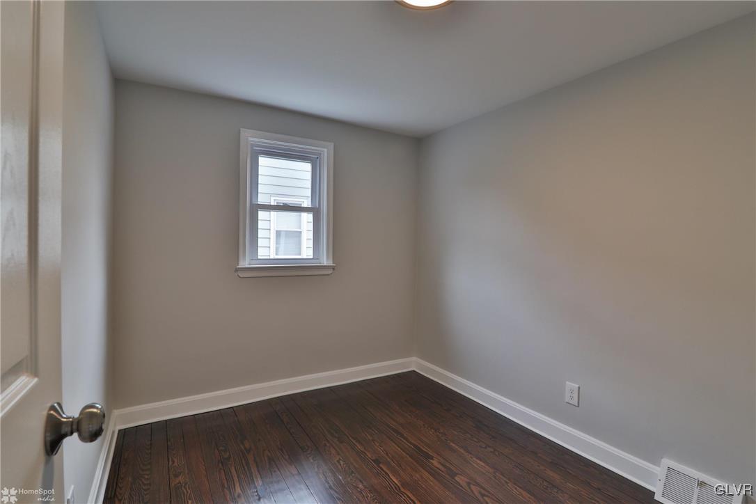 1926 Hart Street Bethlehem, PA 18017 - Photo 18 of 41