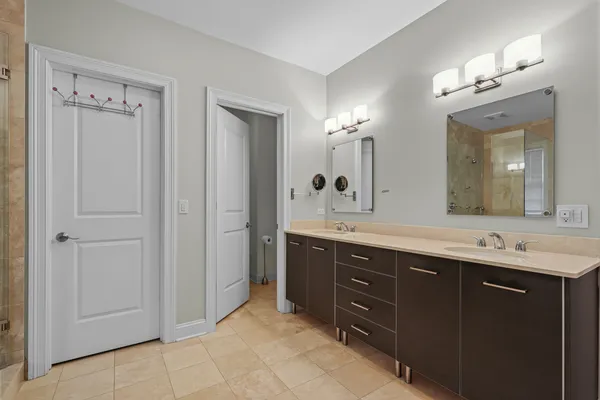 $699,990 | 855 Laurel Avenue, Highland Park, IL 60035