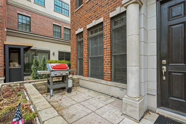 $699,990 | 855 Laurel Avenue, Highland Park, IL 60035