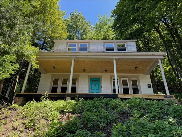 $2,800 | 831 Lancaster Avenue, Syracuse, NY 13210