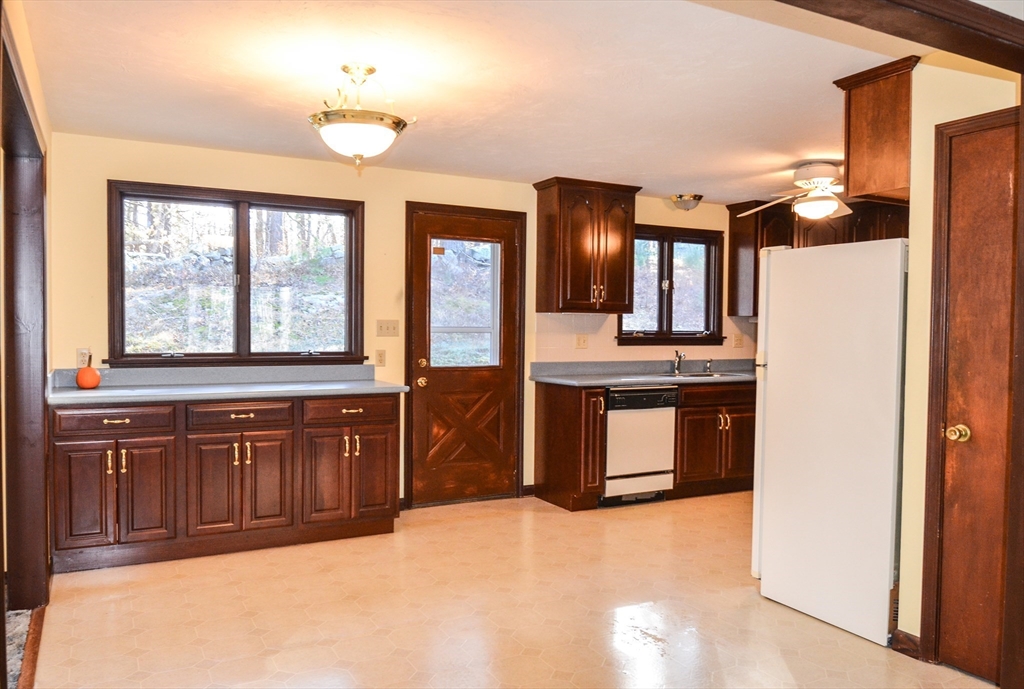 120 Lyman Road Berlin, MA 01503 - Photo 9 of 42 Gallery Image 9