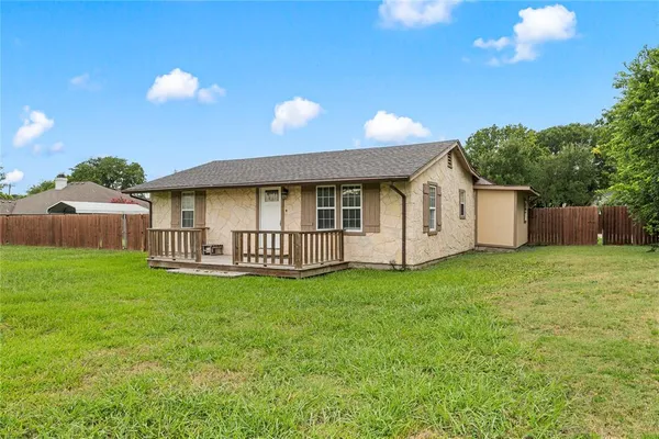 $289,900 | 1305 South Robinson Drive, Robinson, TX 76706