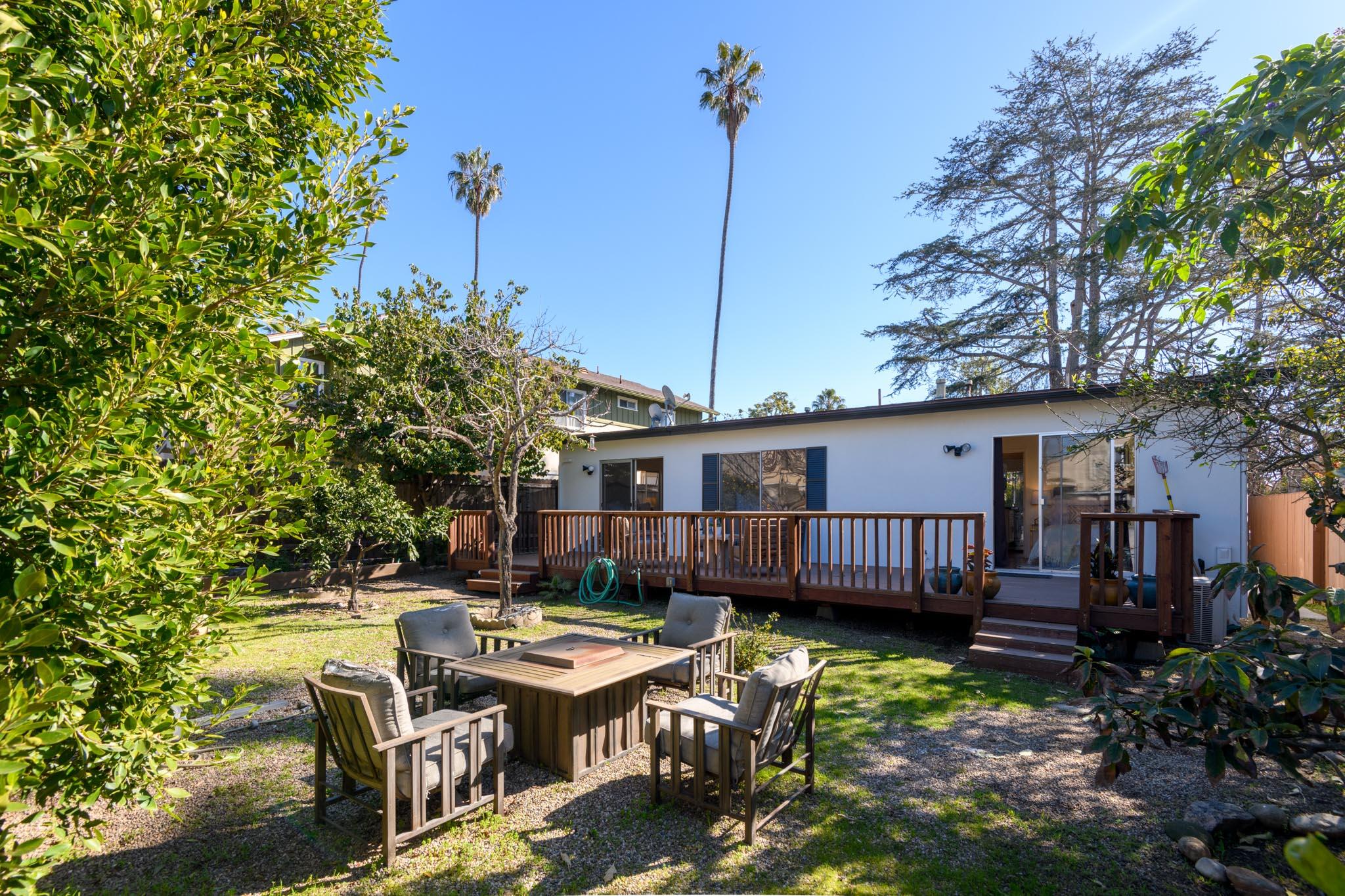 1015 Quinientos Street Santa Barbara, CA 93103 - Photo 12 of 16 Back of house and Yard
