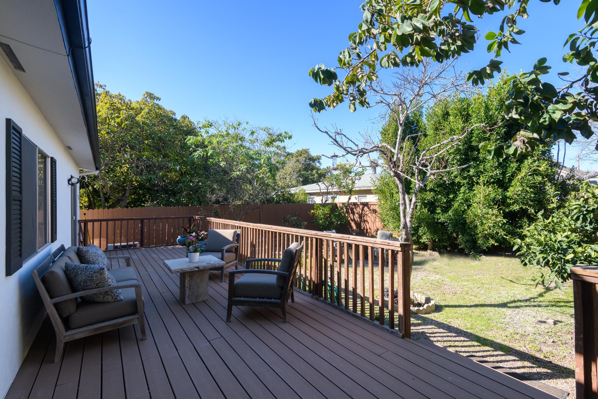 1015 Quinientos Street Santa Barbara, CA 93103 - Photo 13 of 16 Deck