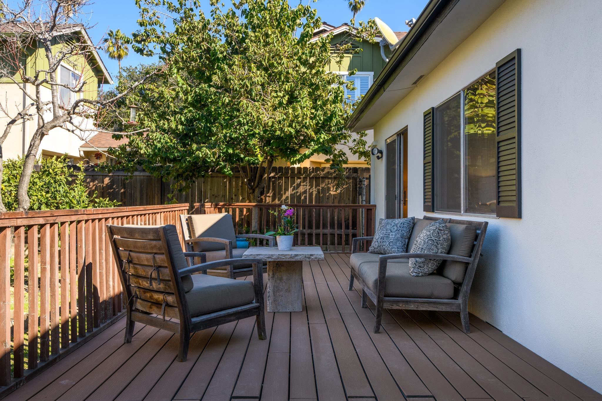 1015 Quinientos Street Santa Barbara, CA 93103 - Photo 15 of 16 Deck