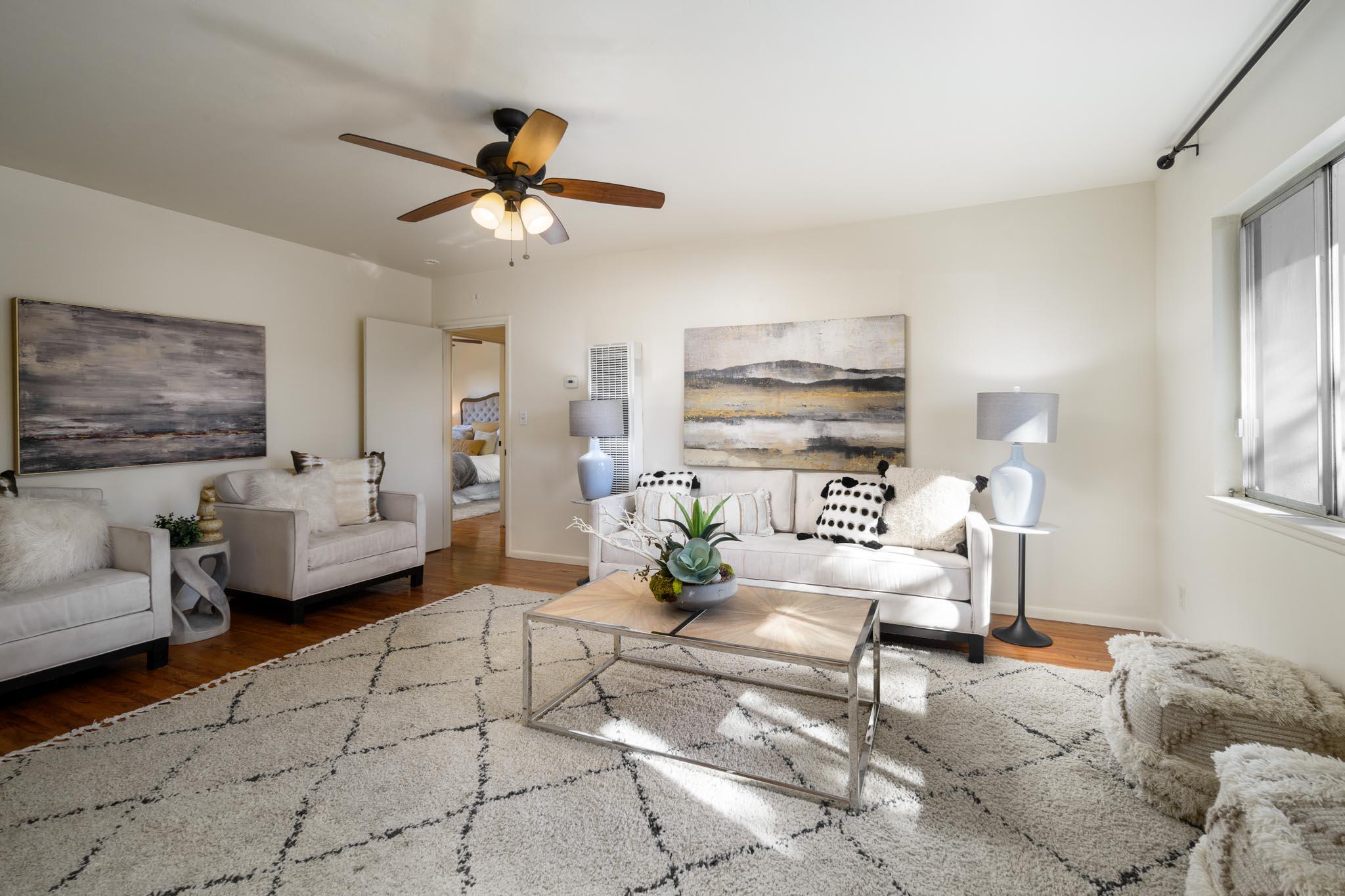 1015 Quinientos Street Santa Barbara, CA 93103 - Photo 5 of 16 LivingRoom2