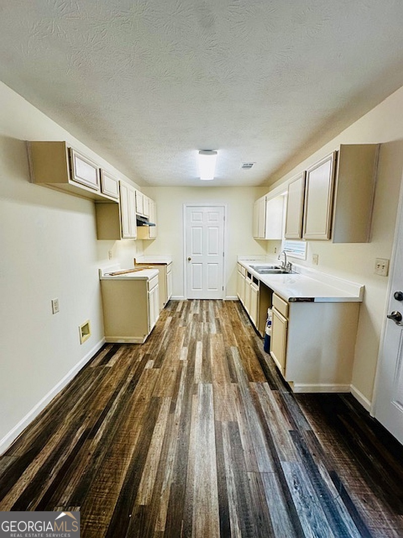 106 Ridgefield Circle LaGrange, GA 30241 - Photo 5 of 13