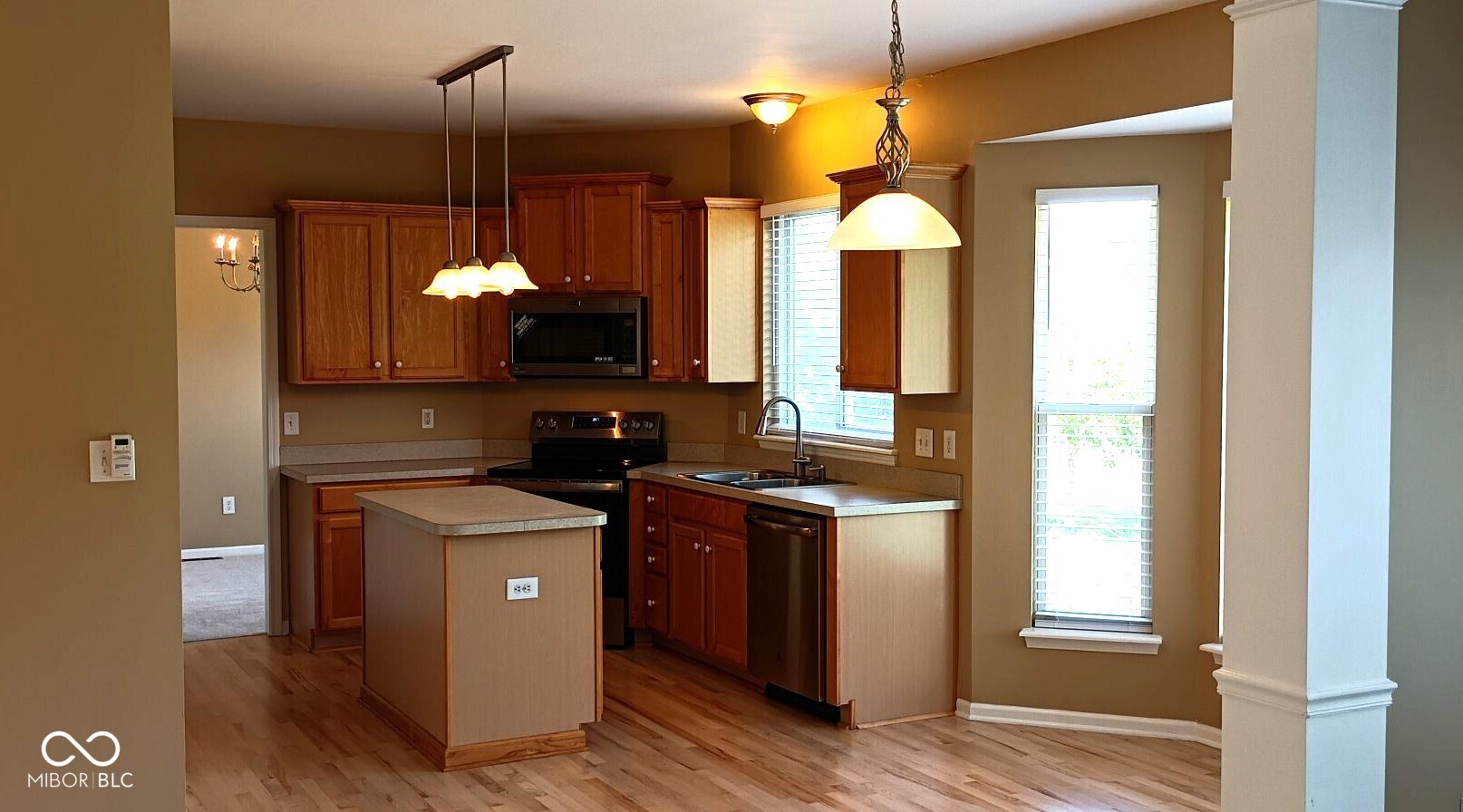 12881 Elbe Street Fishers, IN 46037 - Photo 3 of 15