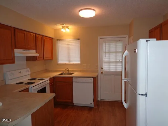 $1,200 | 4520 North New Hope Road, Raleigh, NC 27604