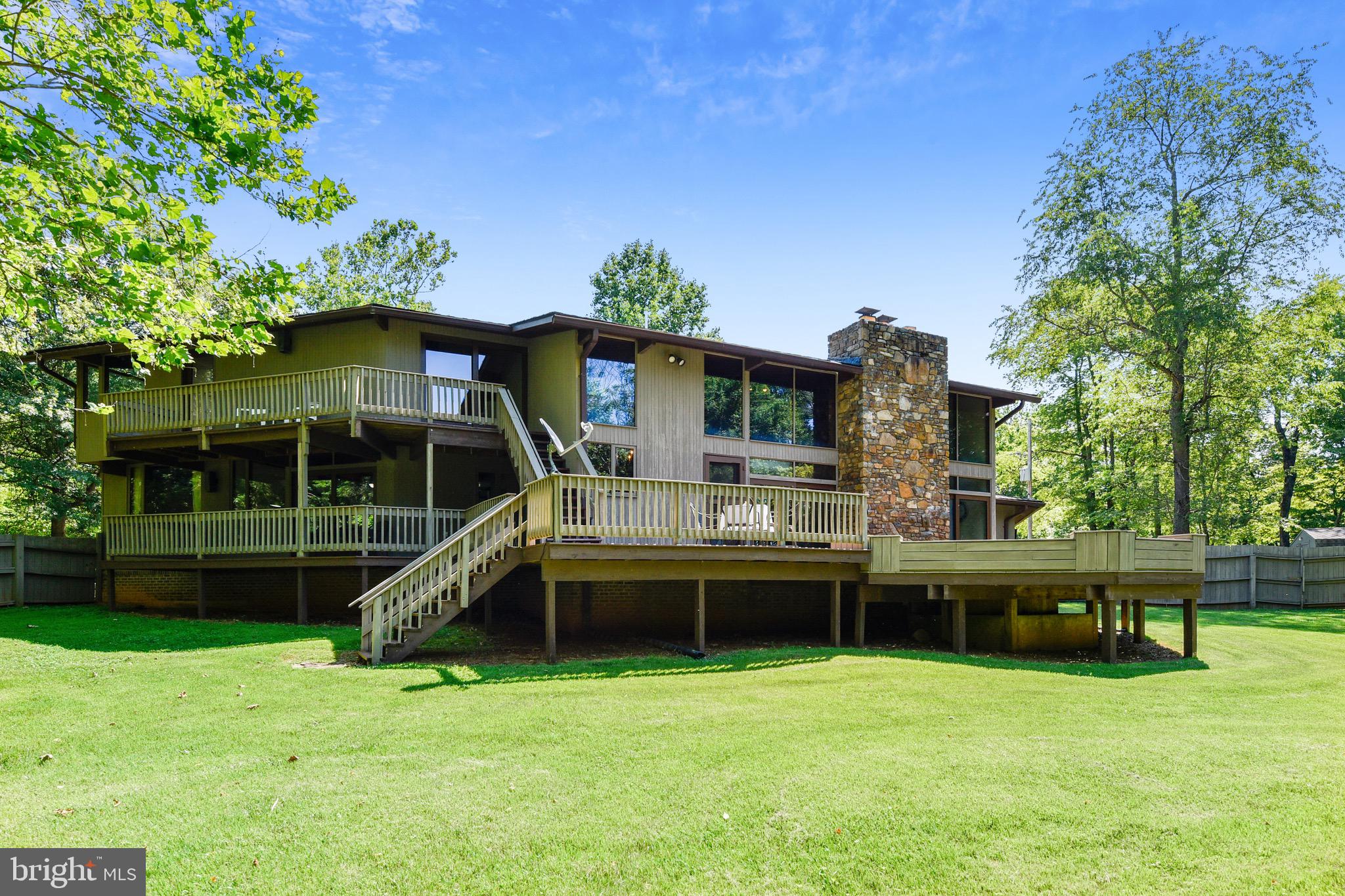 13485 Hume Road Hume, VA 22639 - Photo 3 of 60 Gallery Image 3