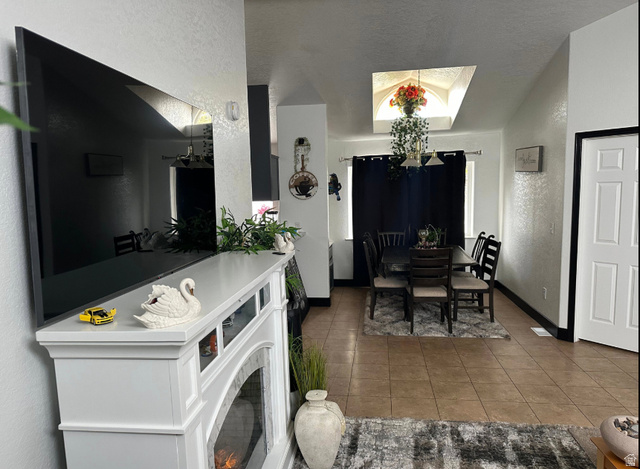 265 Mindella Way Layton, UT 84041 - Photo 8 of 32 Dining area