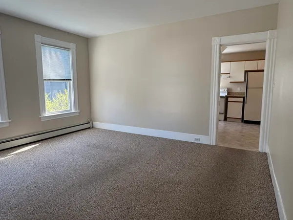 $1,800 | 704 Belmont Street, Manchester, NH 03104