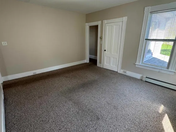 $1,800 | 704 Belmont Street, Manchester, NH 03104