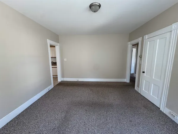 $1,800 | 704 Belmont Street, Manchester, NH 03104